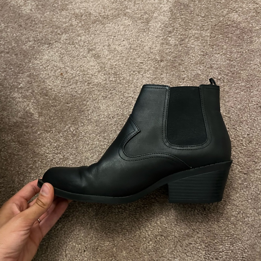 H&M black boots / booties